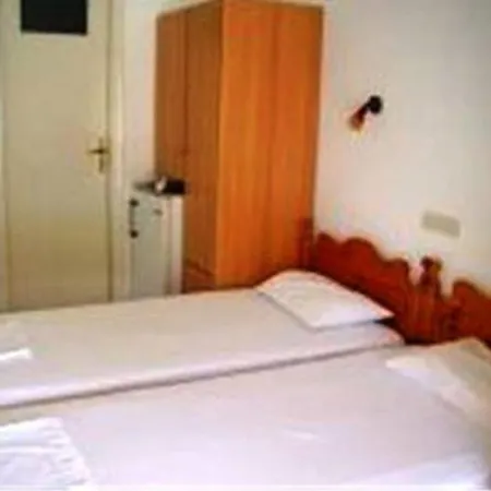 Hotell Diana 2*